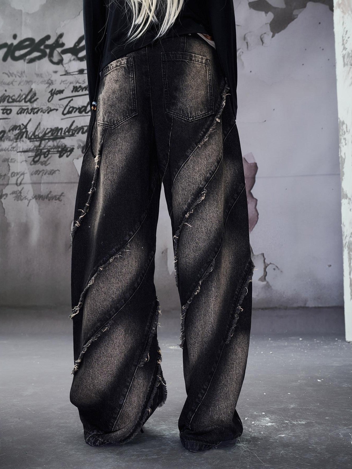 NORTH NODE Spiral Cut Washed Raw Hem Pocket Women&