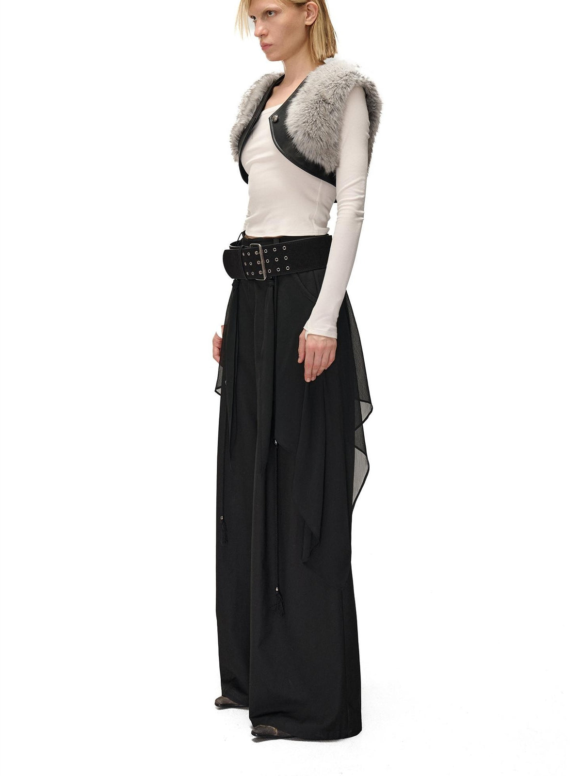 NORTH NODE Spliced Fuzzy Ultra Short Loose V-neck Women&