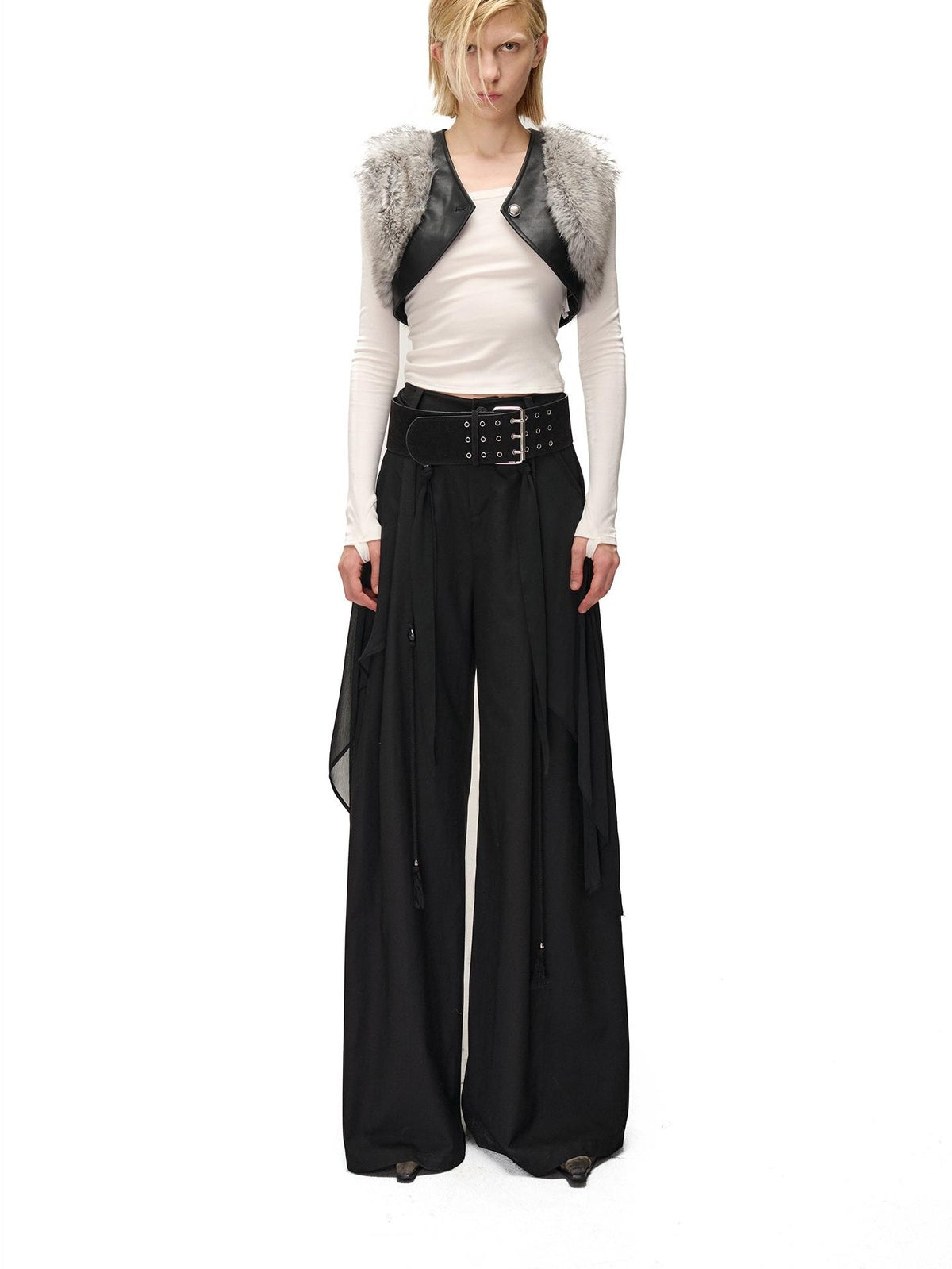 NORTH NODE Spliced Fuzzy Ultra Short Loose V-neck Women&
