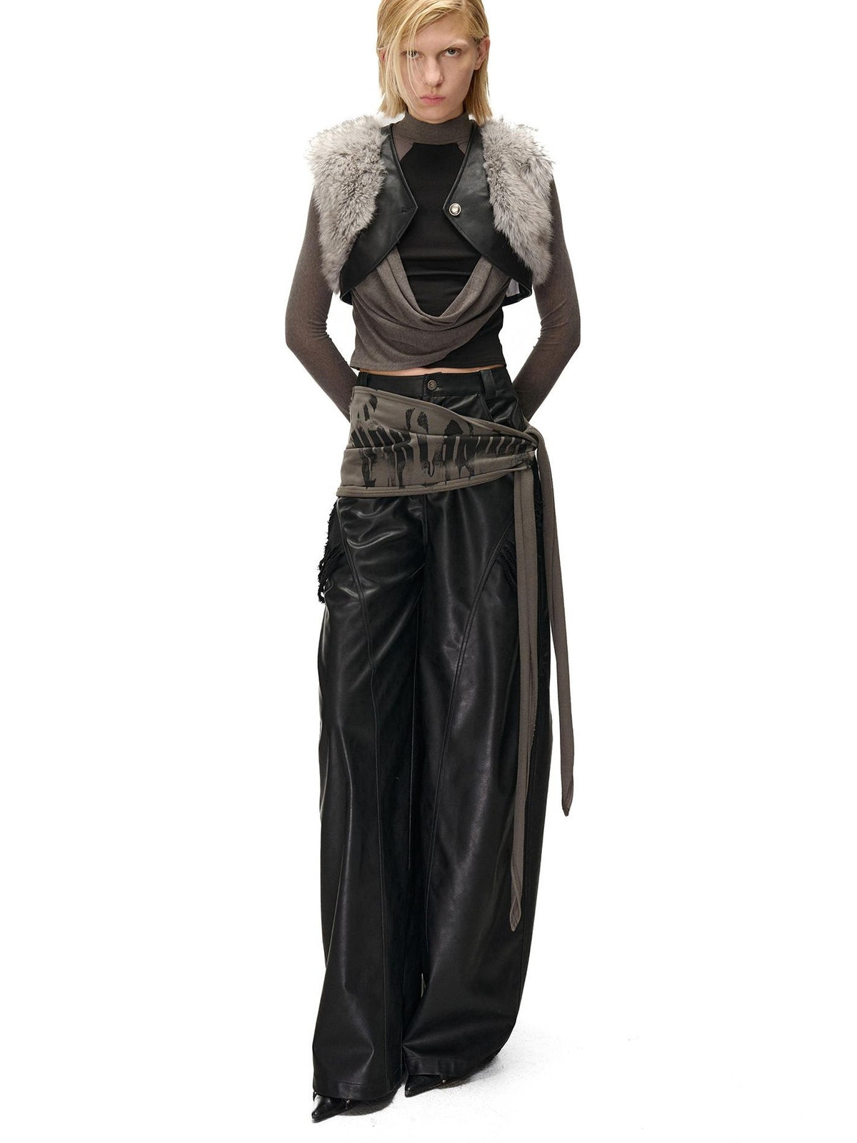 NORTH NODE Spliced Fuzzy Ultra Short Loose V-neck Women&
