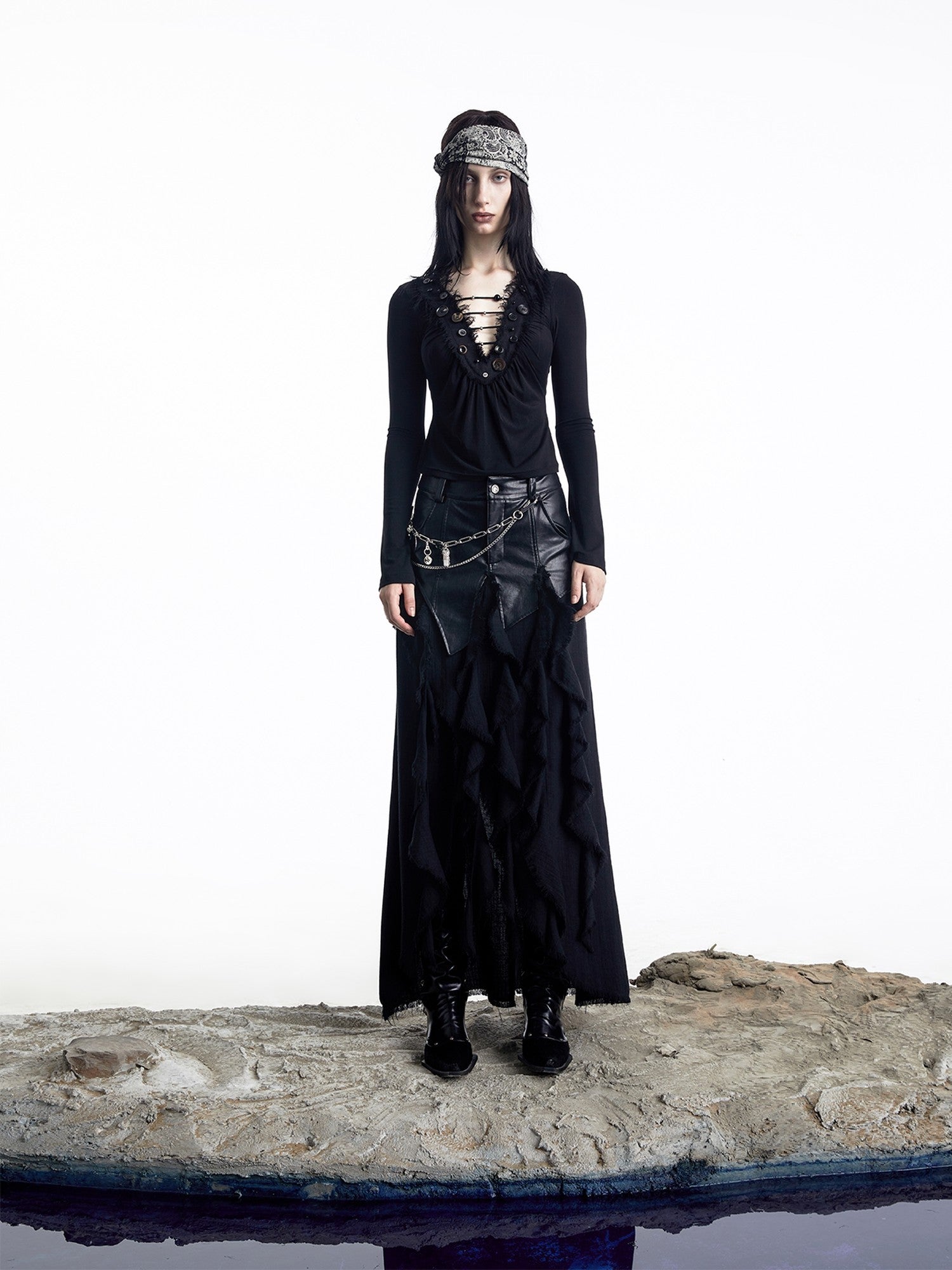 NORTH NODE Spliced V-neck Hand Button Women&