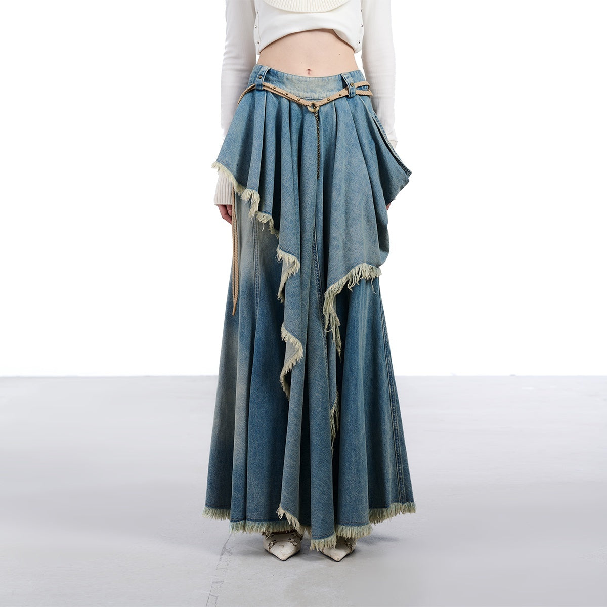 NORTH_NODE_Vintage_Blue_Washed_Distressed_Asymmetrical_Raw_Hem_Women&