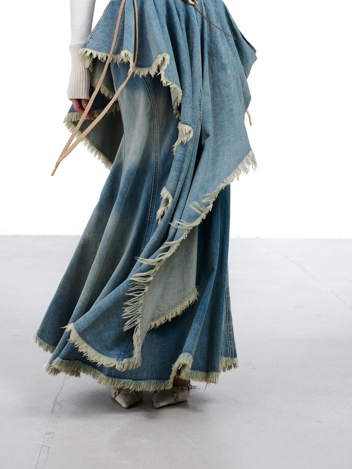 NORTH NODE Vintage Blue Washed Distressed Asymmetrical Raw Hem Women&
