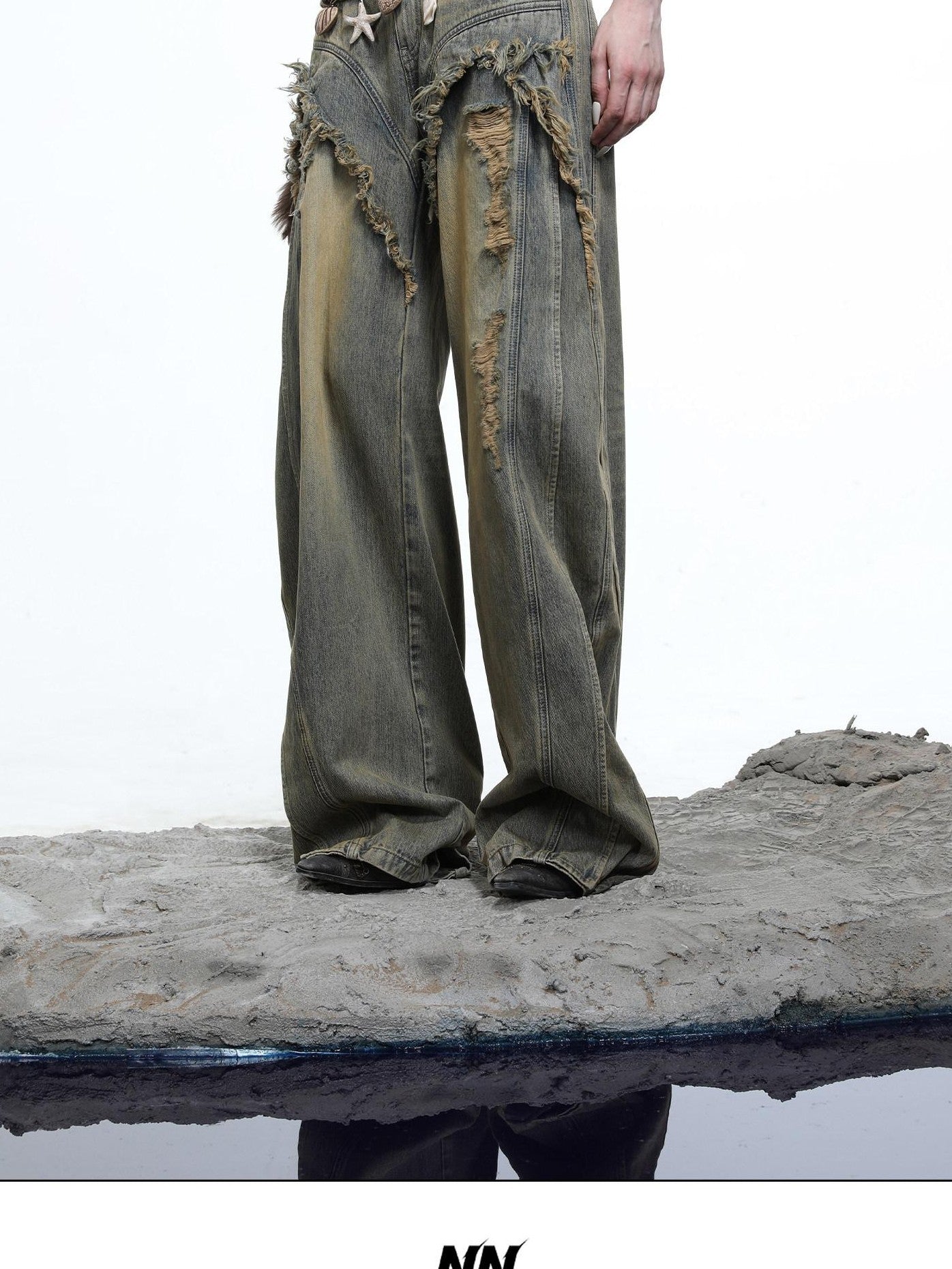 NORTH NODE Vintage Blue Washed Distressed Raw Hem Ripped Women&