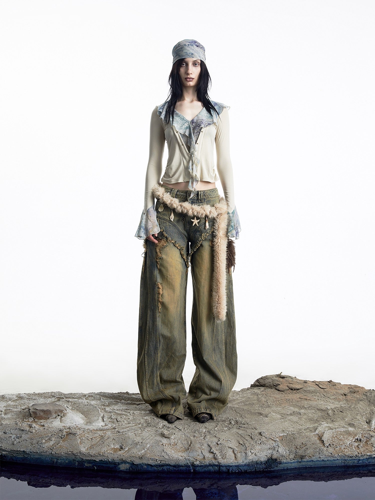 NORTH NODE Vintage Blue Washed Distressed Raw Hem Ripped Women&