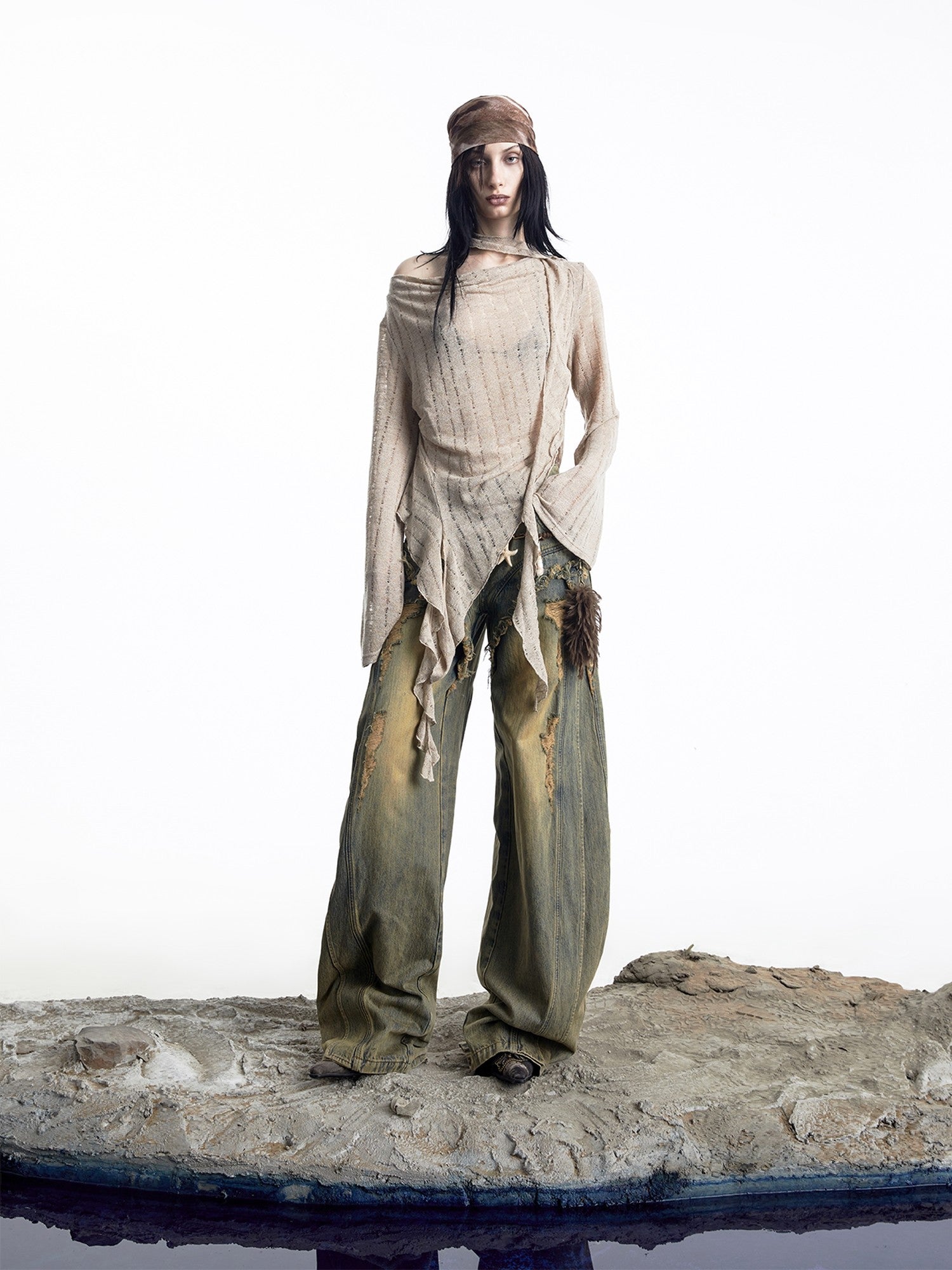 NORTH NODE Vintage Blue Washed Distressed Raw Hem Ripped Women&