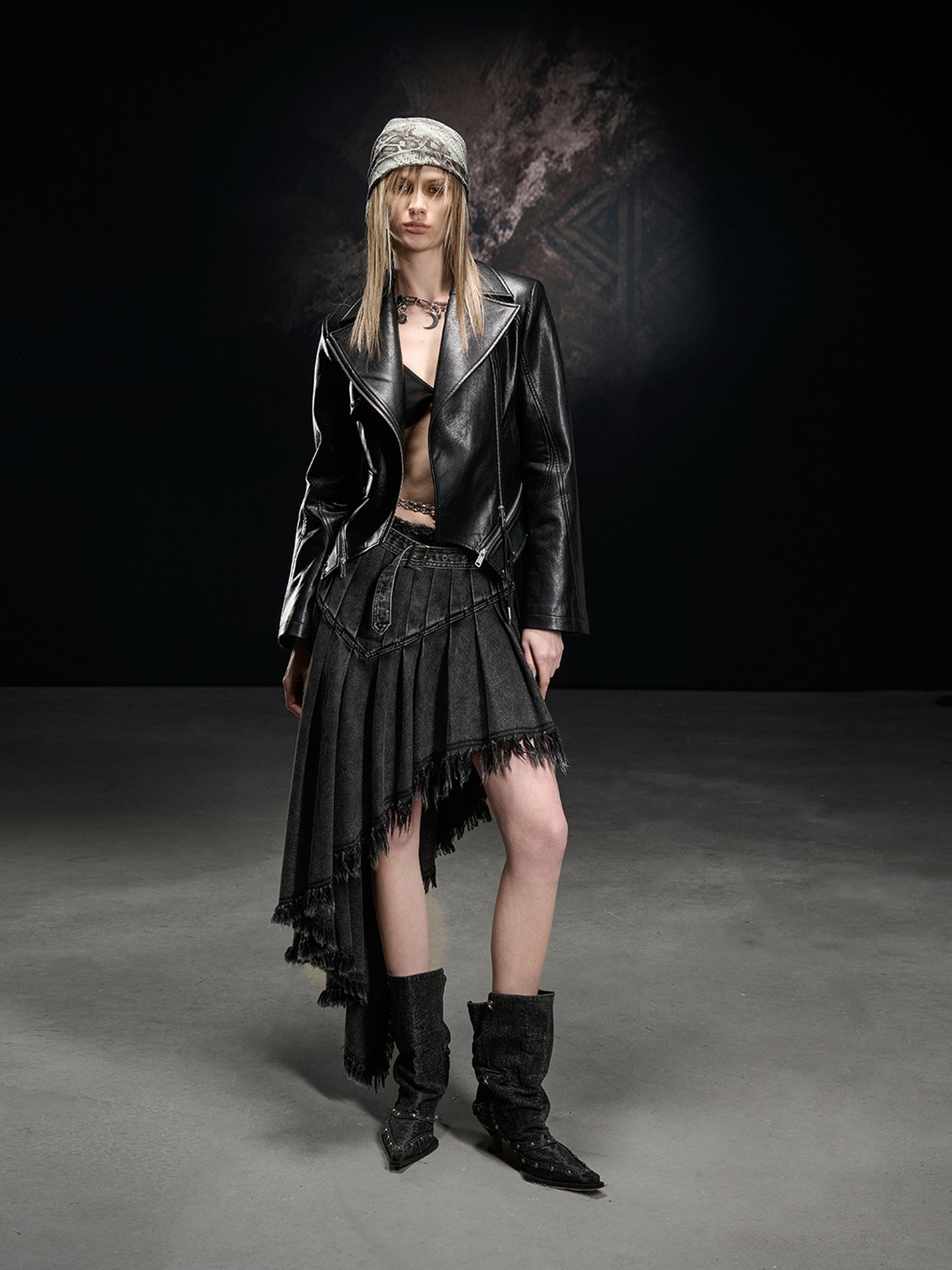 NORTH NODE Washed Distressed Asymmetric Frayed Hem Women&
