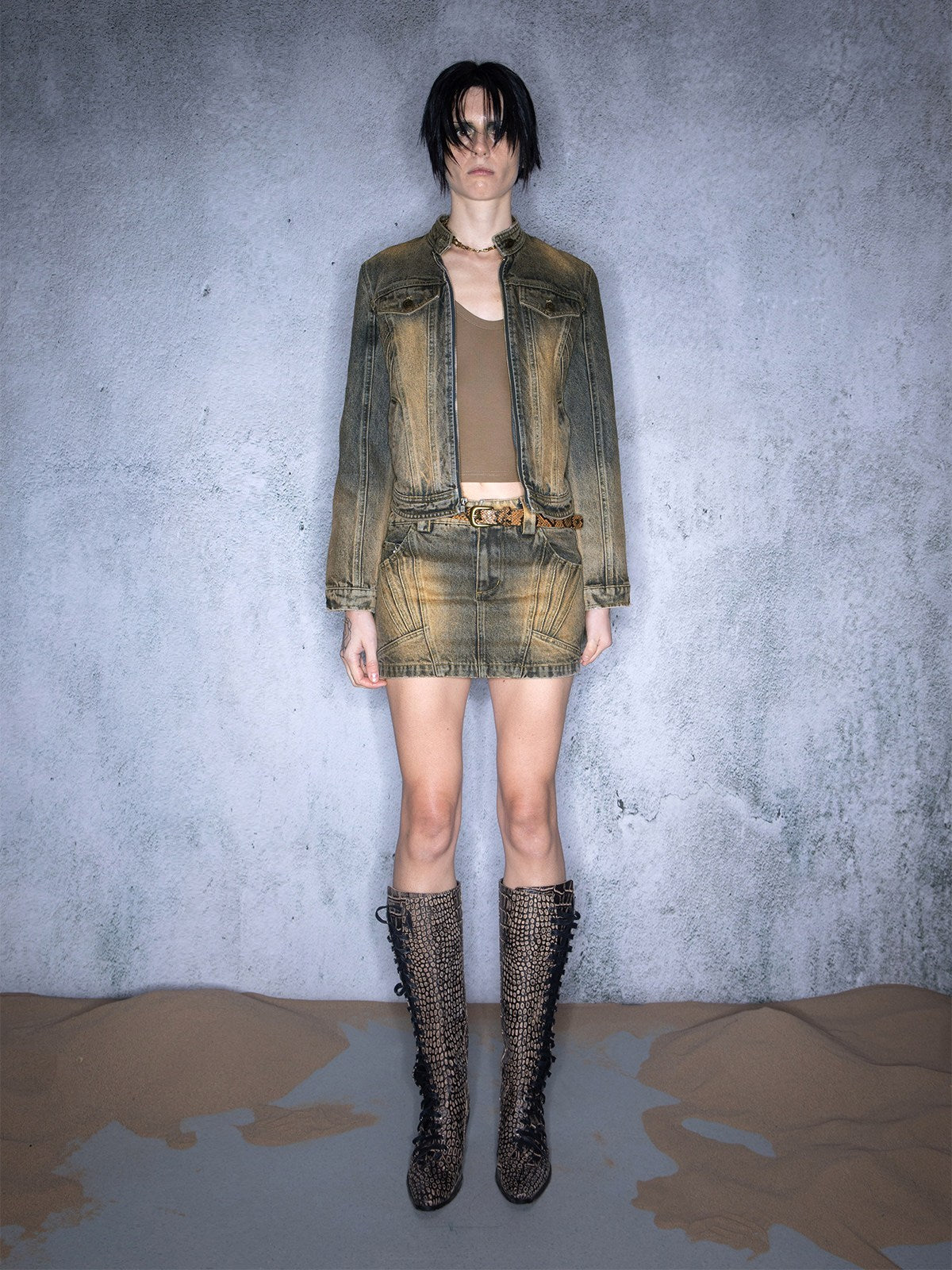 NORTH_NODE_Washed_Distressed_Vintage_Faded_Cropped_Women&
