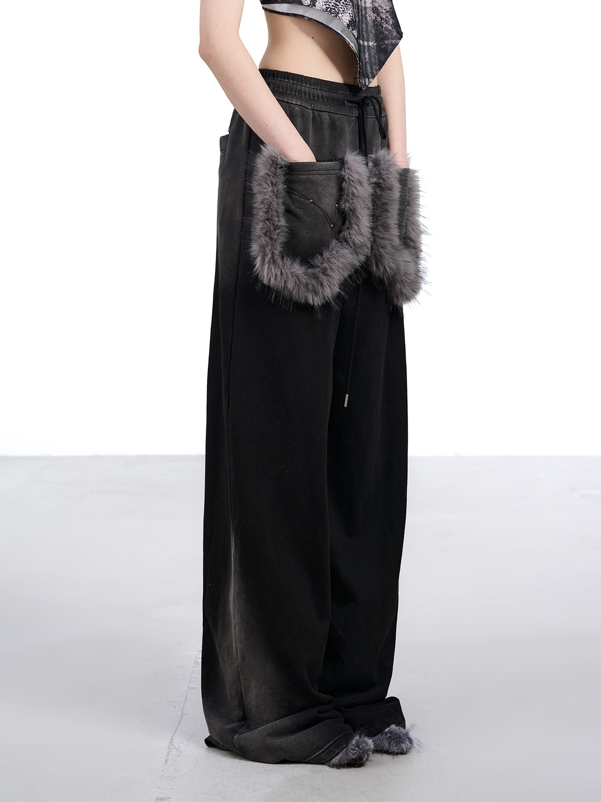 NORTH_NODE_Washed_Patchwork_Faux_Fur_Big_Pocket_Women&