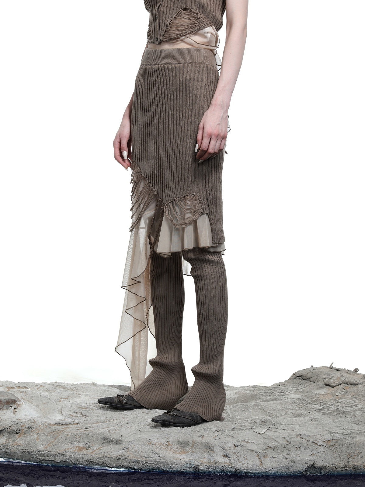 NORTH_NODE_Wasteland_Ruffle_Patchwork_Knit_Asymmetric_Women&