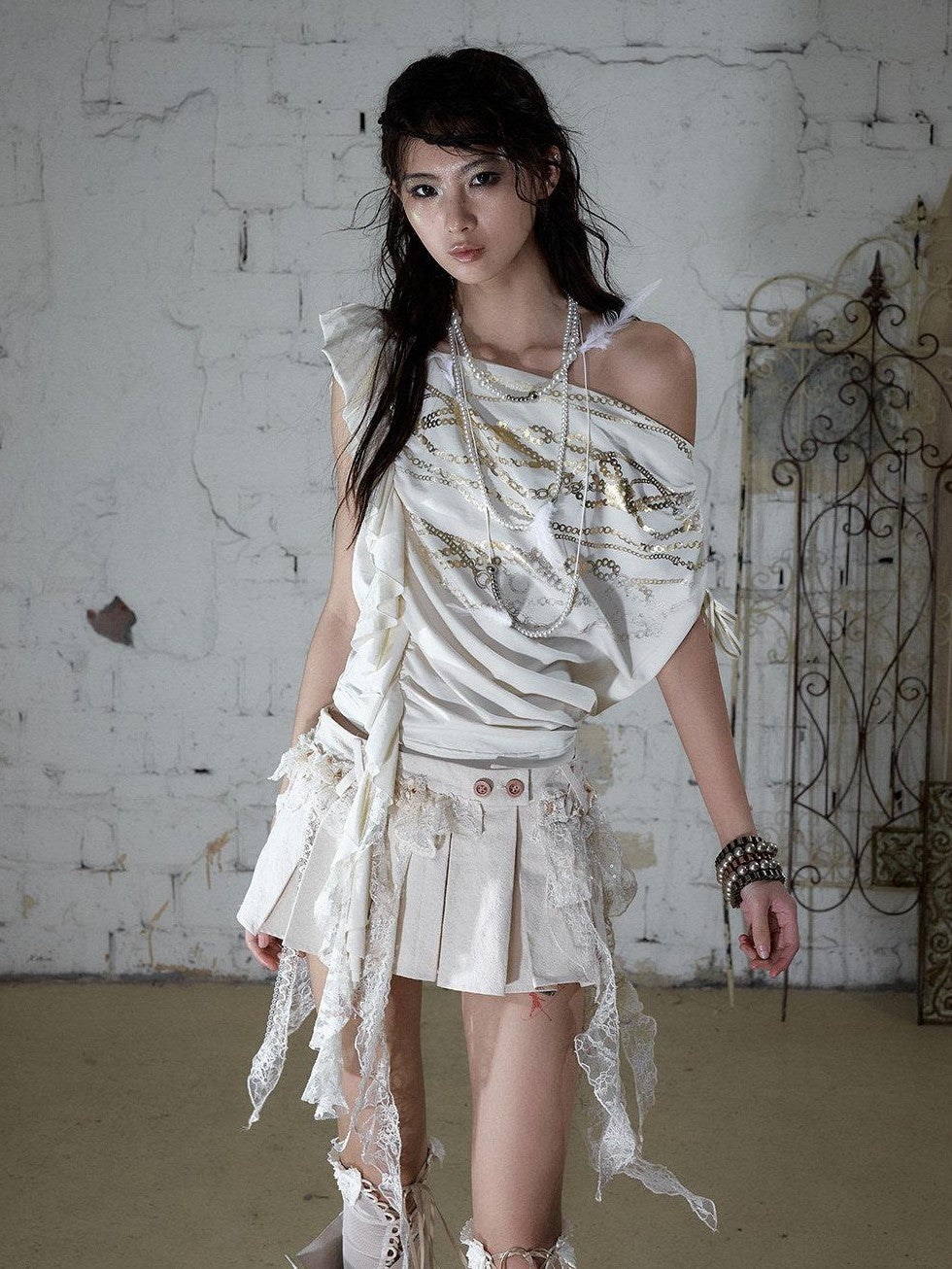 NO ROMANCE Apricot Ruffle Asymmetric Foil Chain Print Women&