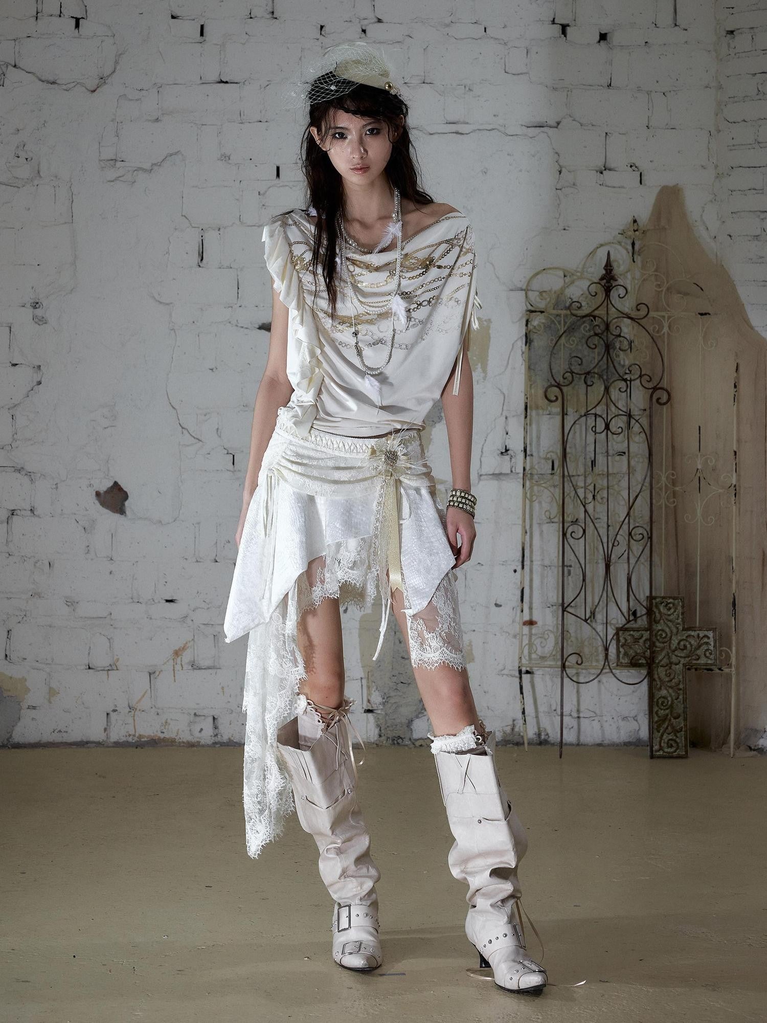 NO ROMANCE Apricot Ruffle Asymmetric Foil Chain Print Women&
