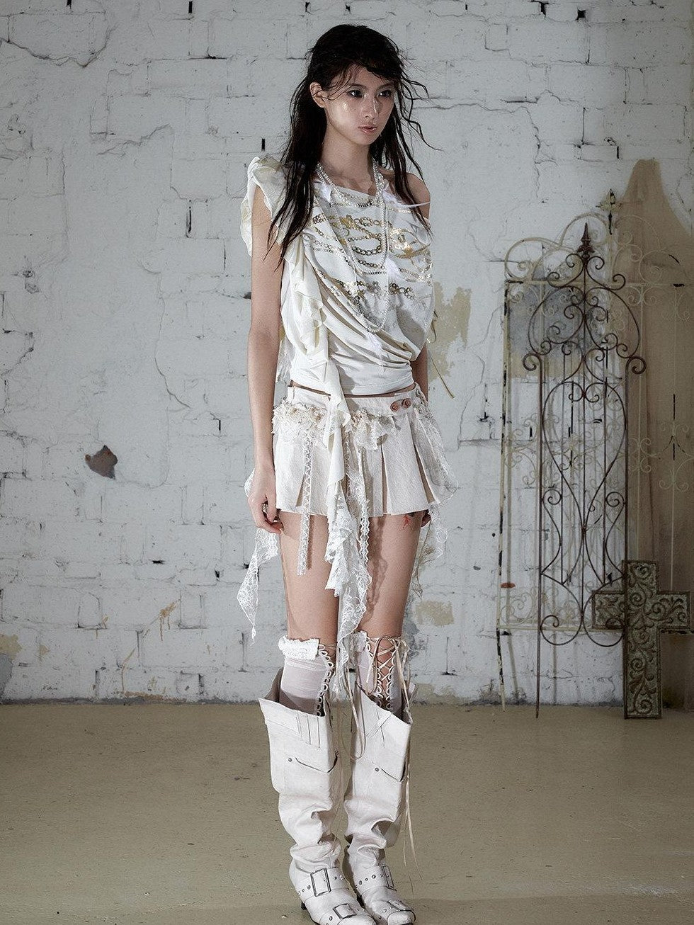 NO ROMANCE Apricot Ruffle Asymmetric Foil Chain Print Women&
