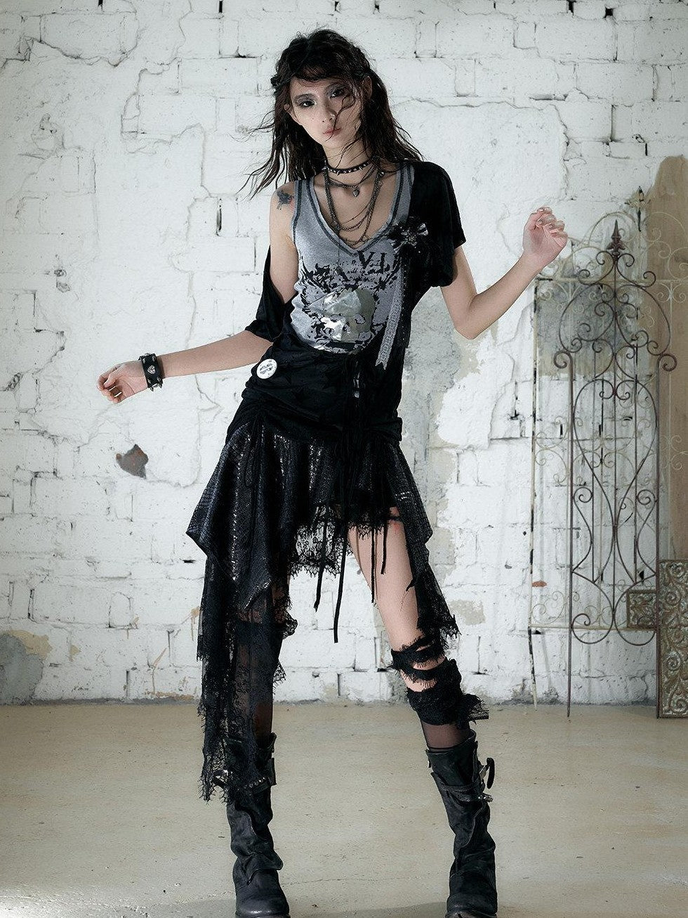 NO ROMANCE Asymmetrical Sleeve Printed Punk Striped Women&