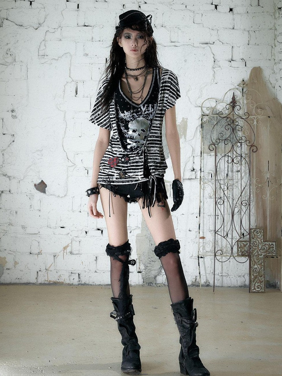 NO ROMANCE Asymmetrical Sleeve Printed Punk Striped Women&