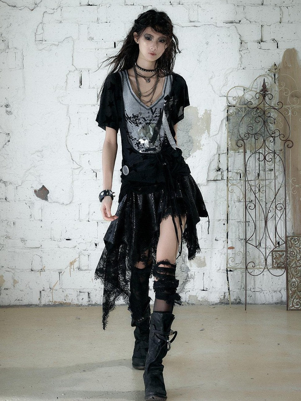 NO ROMANCE Asymmetrical Sleeve Printed Punk Striped Women&