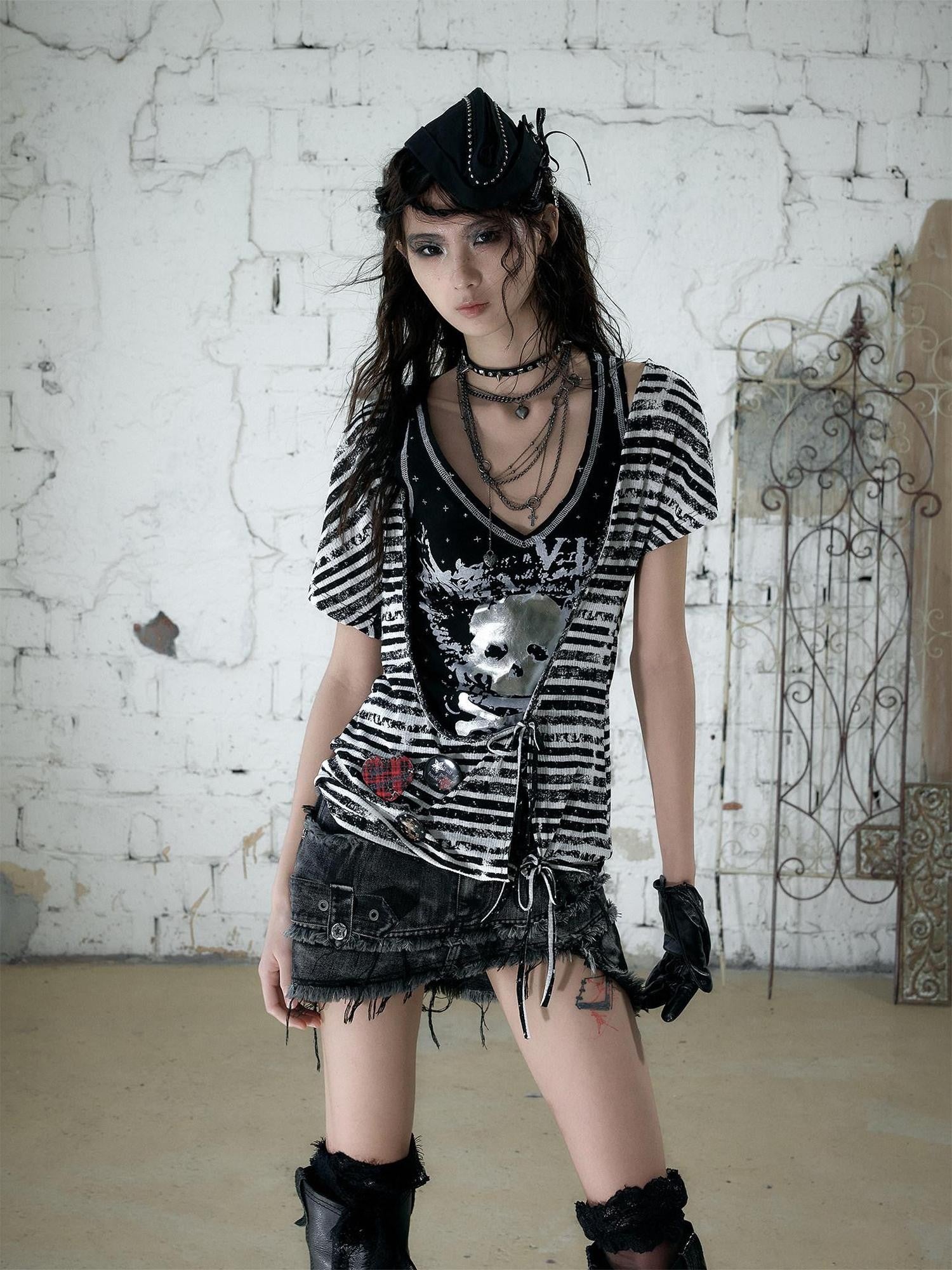 NO ROMANCE Asymmetrical Sleeve Printed Punk Striped Women&