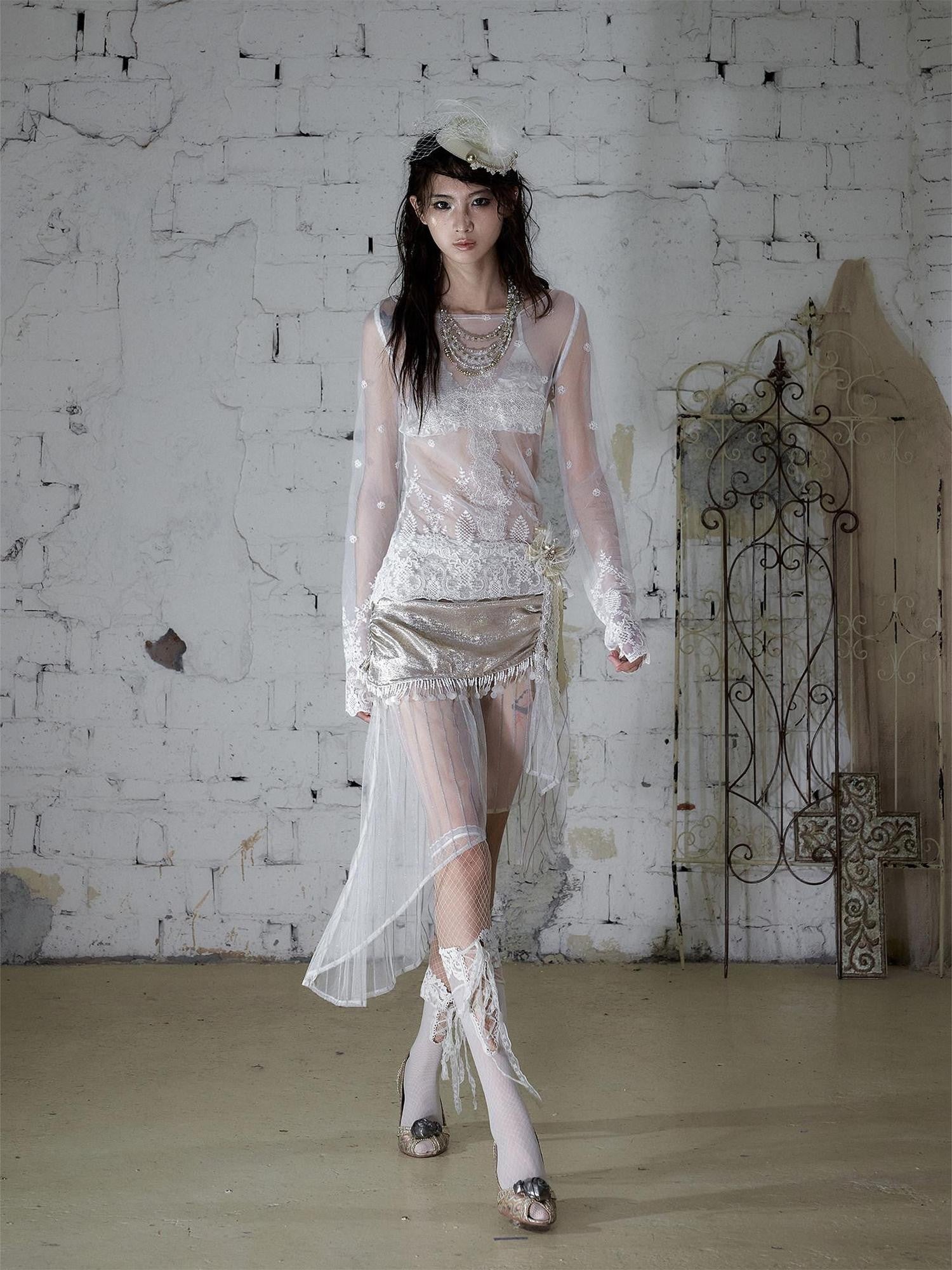 NO ROMANCE Baroque Embroidered Lace Slim Fit Women&