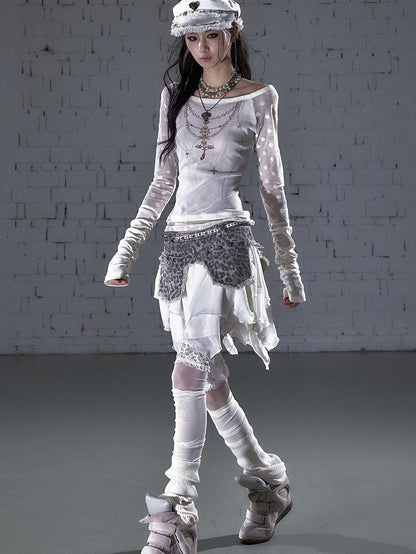 NO ROMANCE Baroque Flocked Reversible Wing Embroidered Slim Women&