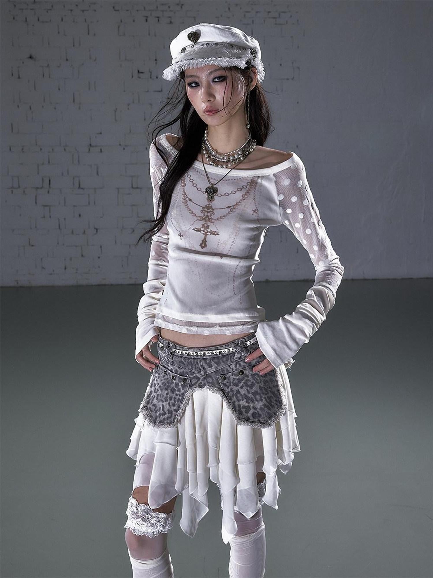 NO ROMANCE Baroque Flocked Reversible Wing Embroidered Slim Women&