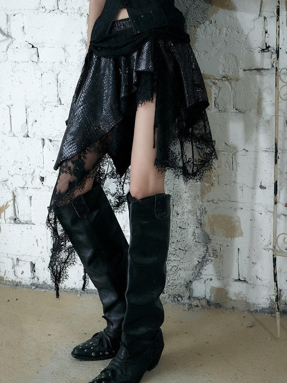 NO ROMANCE Baroque Punk Court Asymmetric Ruched Lace Spliced Velvet Women&