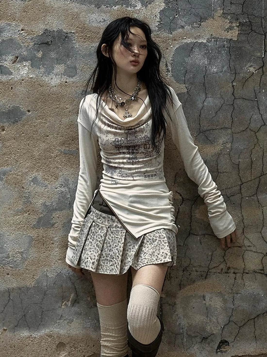 NO ROMANCE Distressed Dual Zipper Slim Punk Bardot Neck Beige Cotton T-Shirt