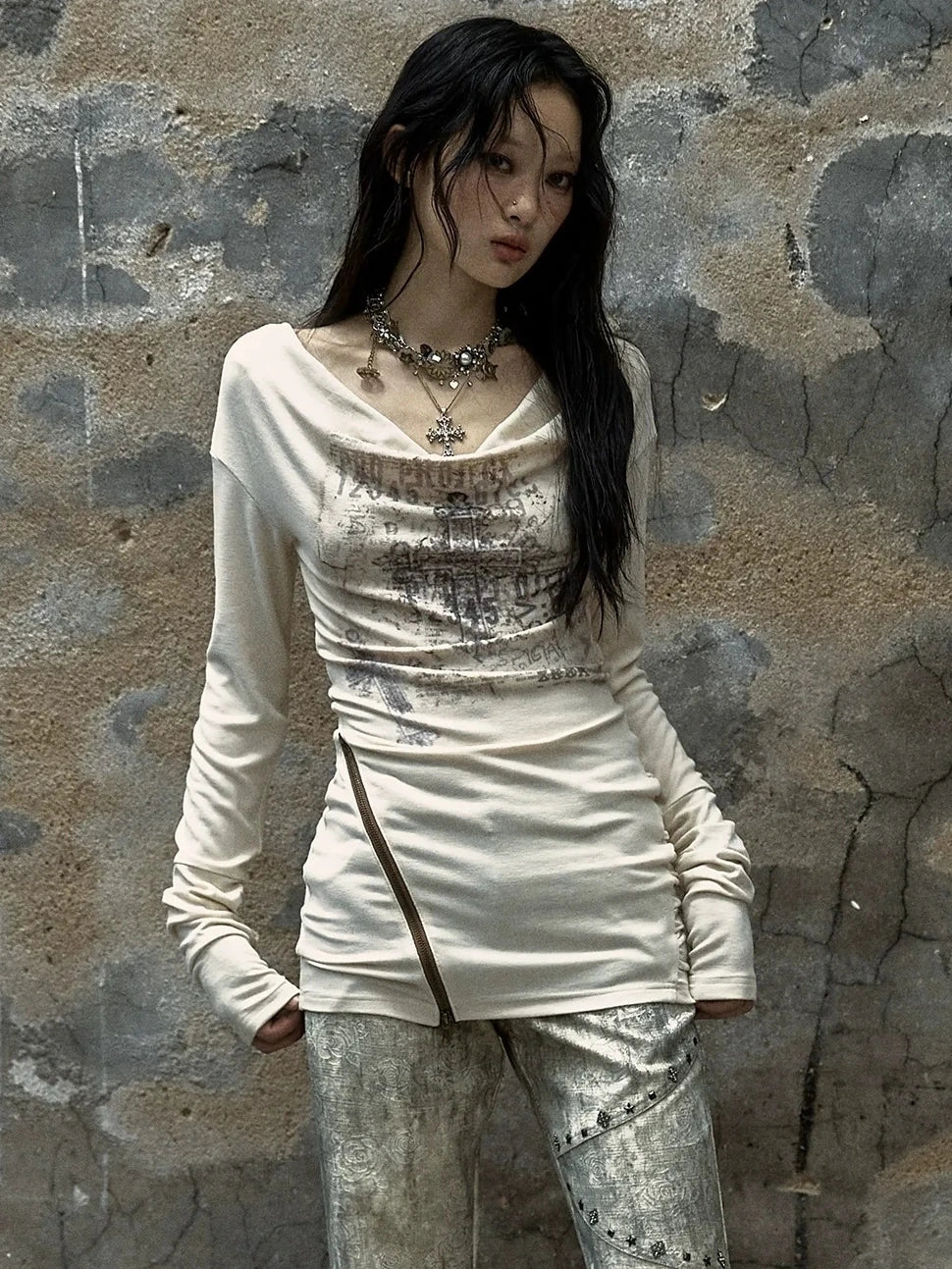 NO ROMANCE Distressed Dual Zipper Slim Punk Bardot Neck Beige Cotton T-Shirt