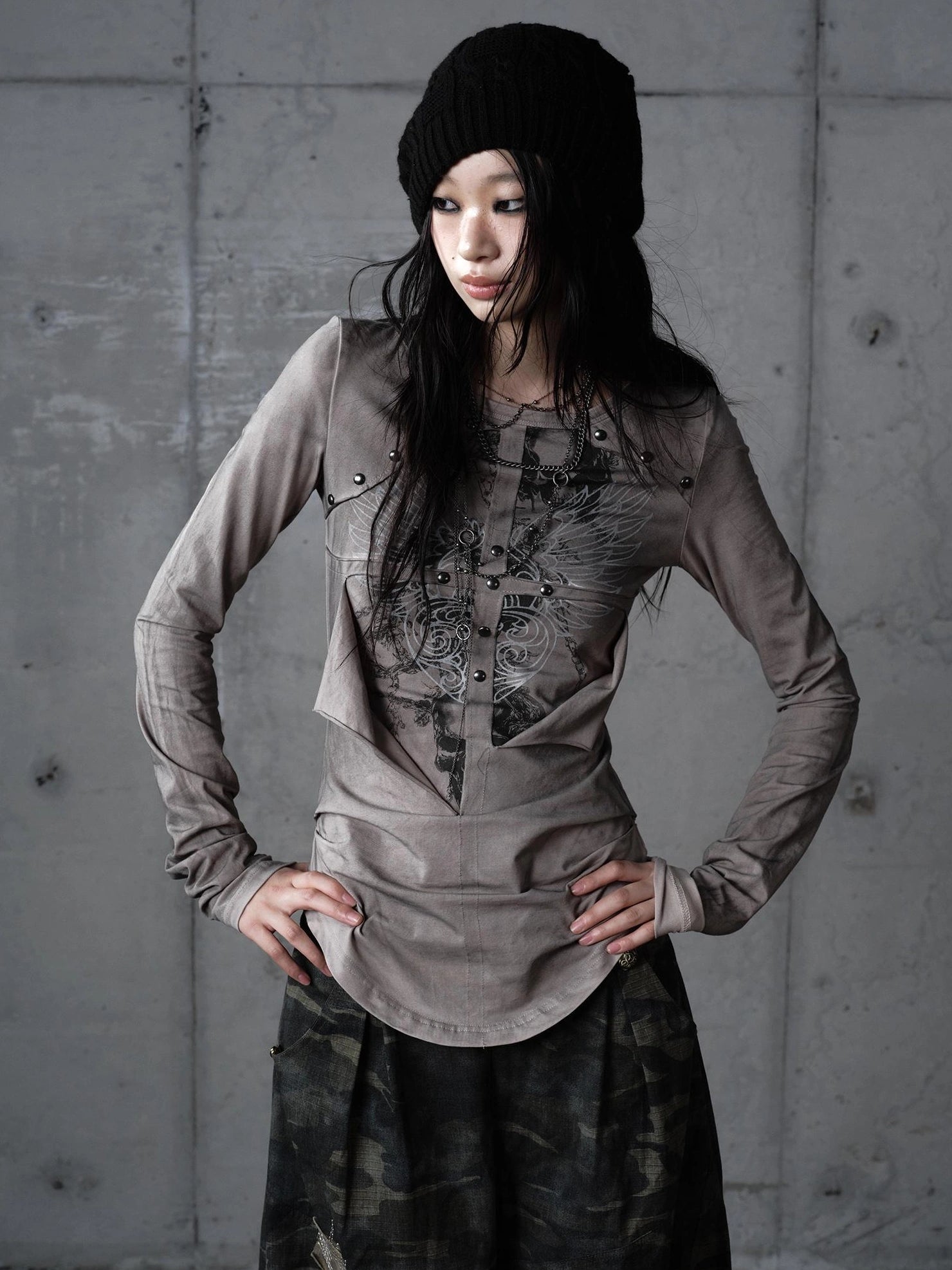 NO ROMANCE Distressed Graphic Punk Slim Fit Long Sleeve Crew Neck Women Gray Cotton T-Shirt