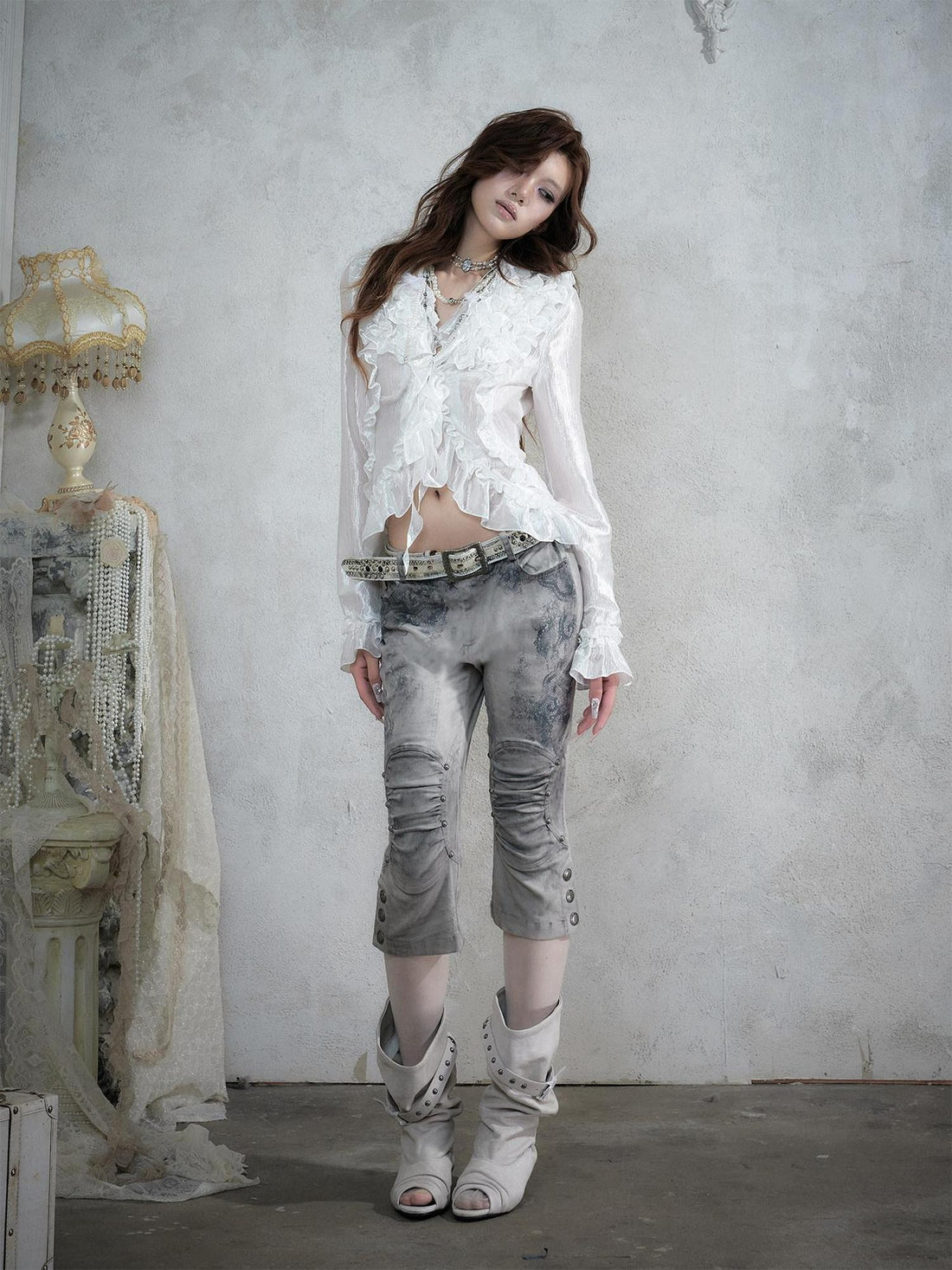 NO ROMANCE Distressed Lace Print Slim Fit Women&