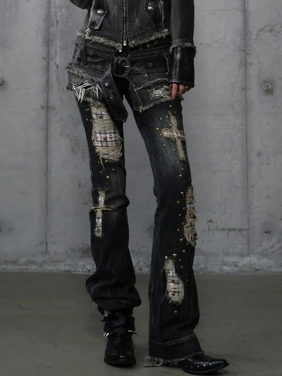 NO ROMANCE Distressed Plaid Slim Low Rise Punk Women Non Stretch Denim Zip Fly Jeans