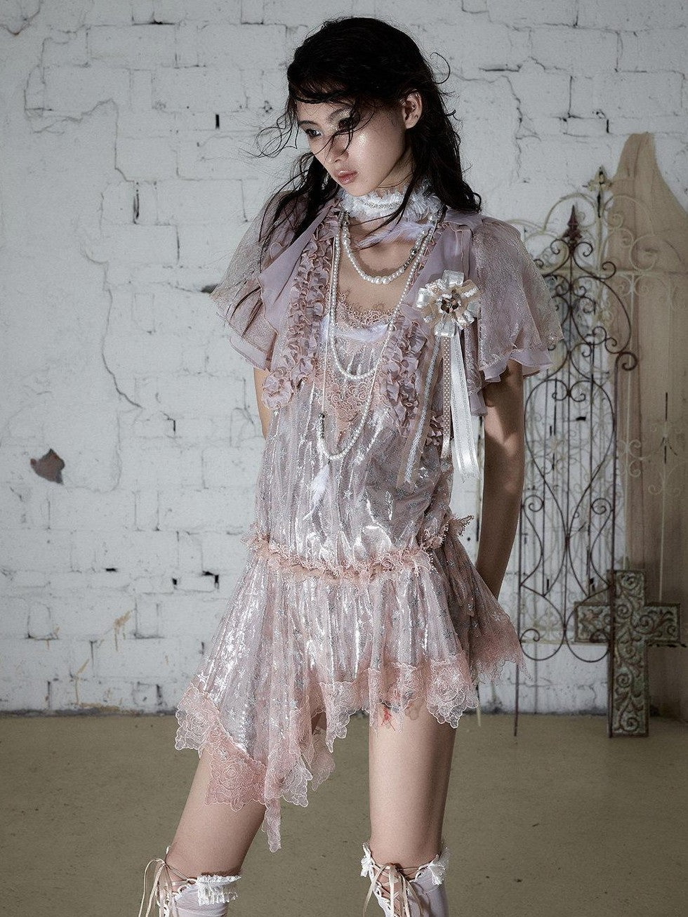 NO ROMANCE Dusty Pink Ivory Vintage Lace Court Women&