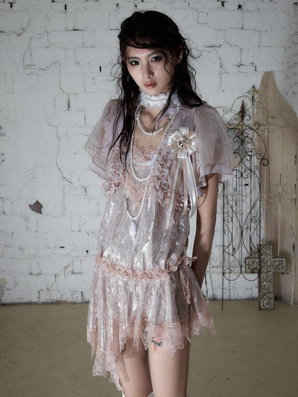 NO ROMANCE Dusty Pink Ivory Vintage Lace Court Women&