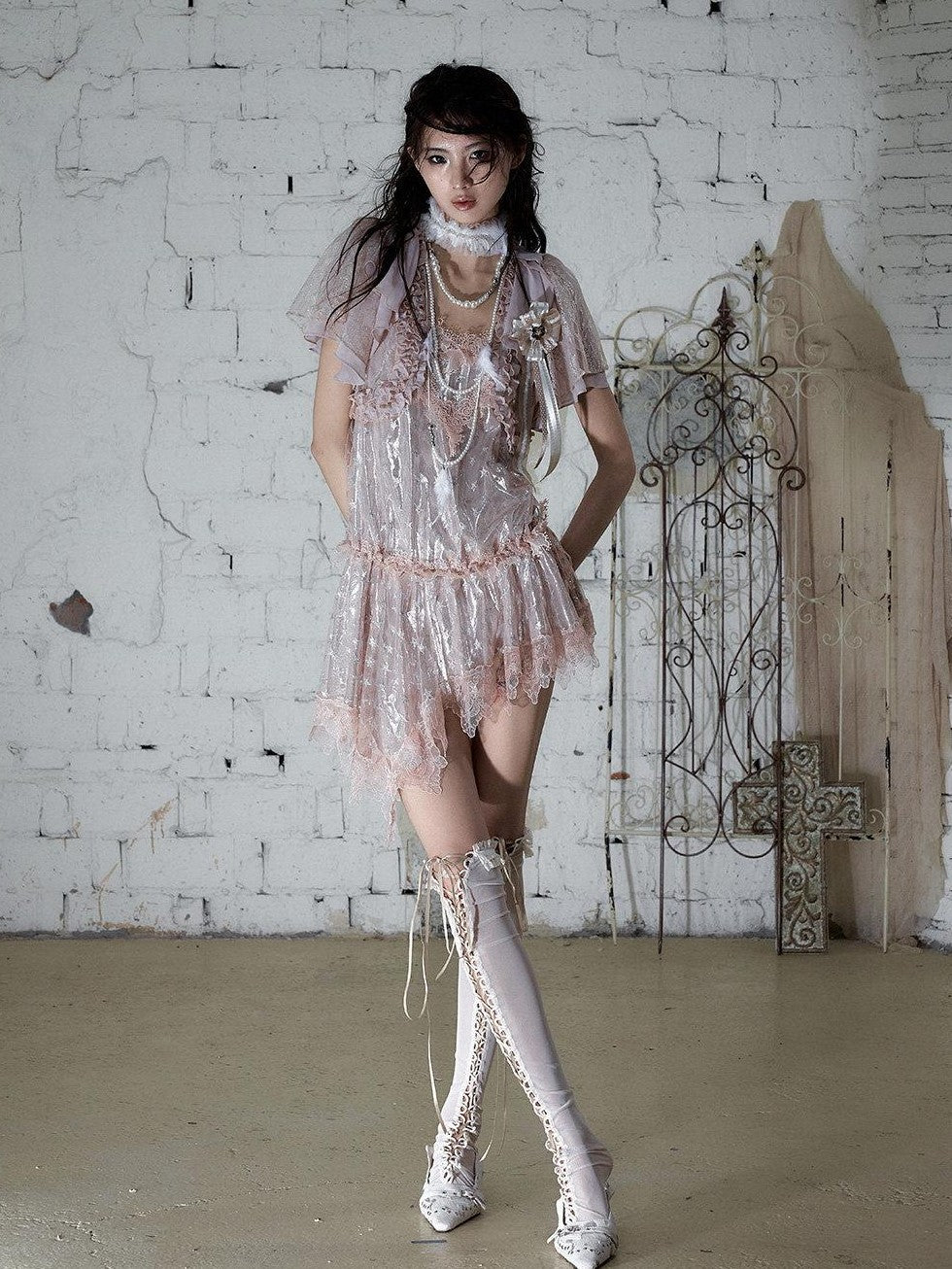 NO ROMANCE Dusty Pink Ivory Vintage Lace Court Women&