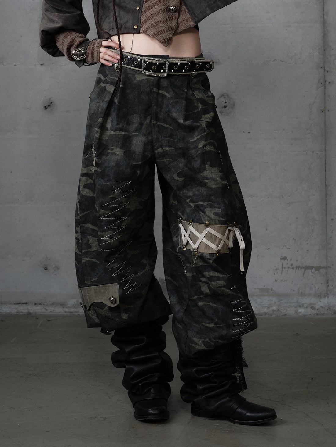 NO ROMANCE Embroidered 100 Percent Cotton Mid Rise Curved Leg Casual Women Camouflage Pants