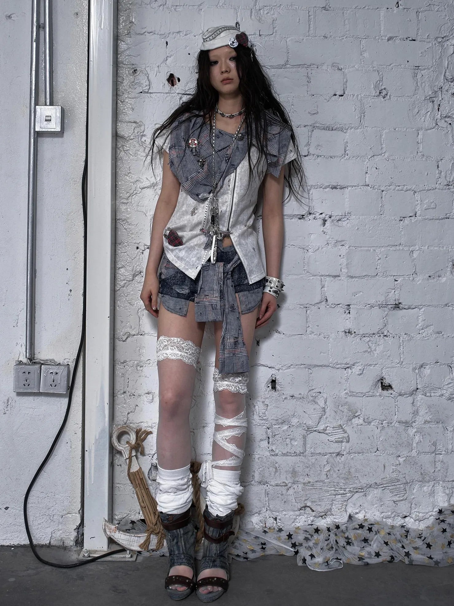 NO ROMANCE Flattering Slim Fit Natural Waist Snowflake Blue Original Design Women Short