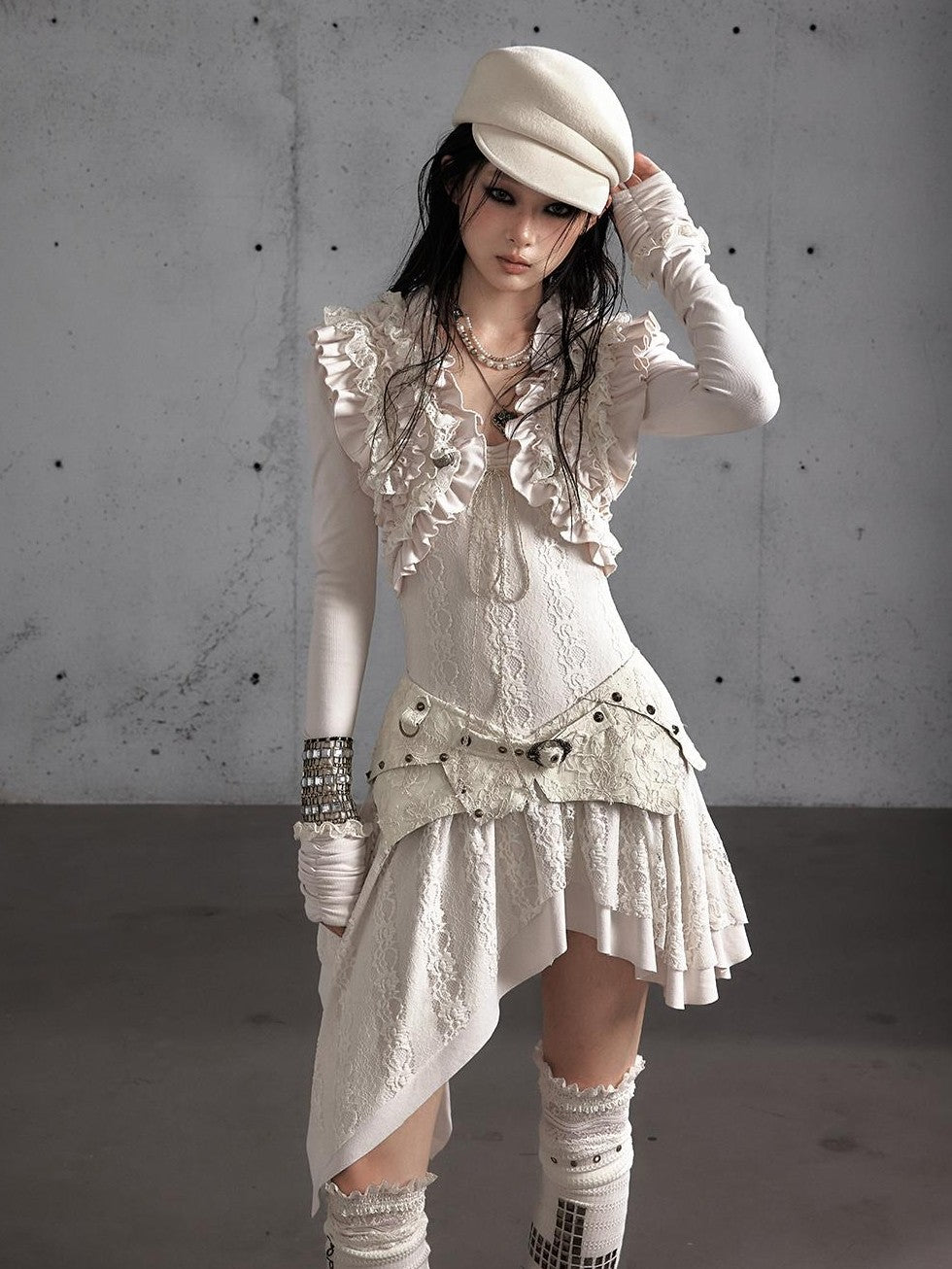 NO ROMANCE Printed Lace Trim Asymmetric Women&