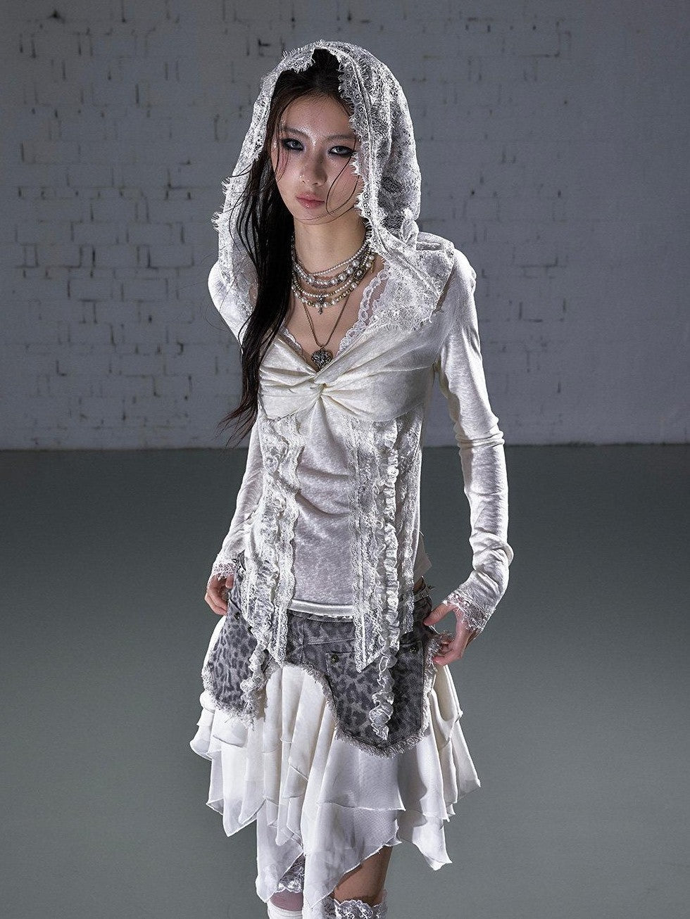 NO ROMANCE Punk Lace Twist Knot One Shoulder Hooded Women&