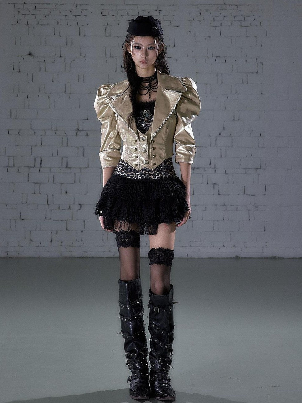 NO ROMANCE Punk Studded Metal Embellished Bubble Sleeve Cropped Women&