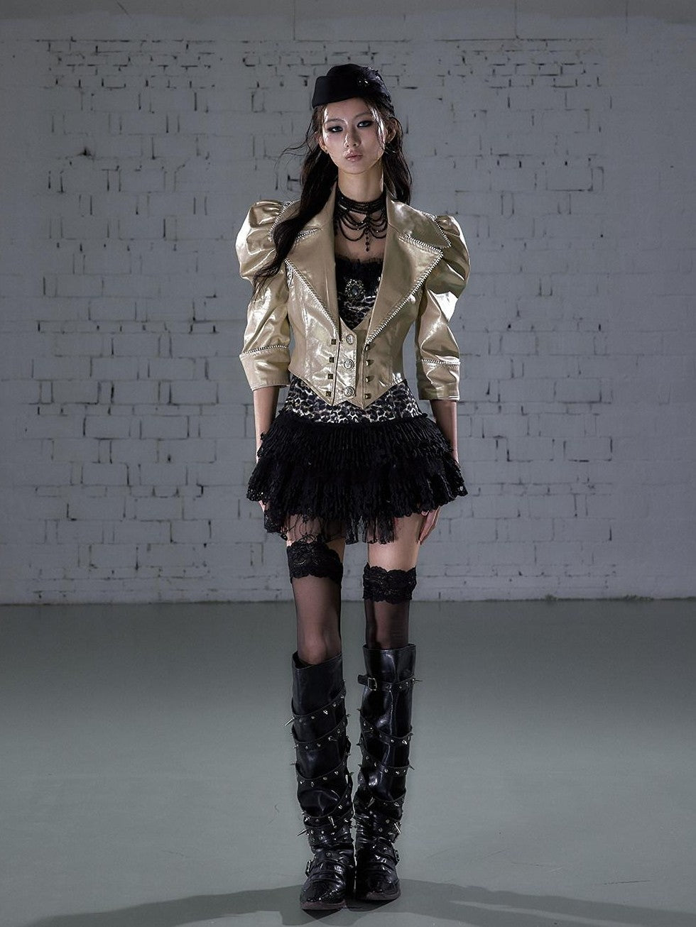 NO ROMANCE Punk Studded Metal Embellished Bubble Sleeve Cropped Women&