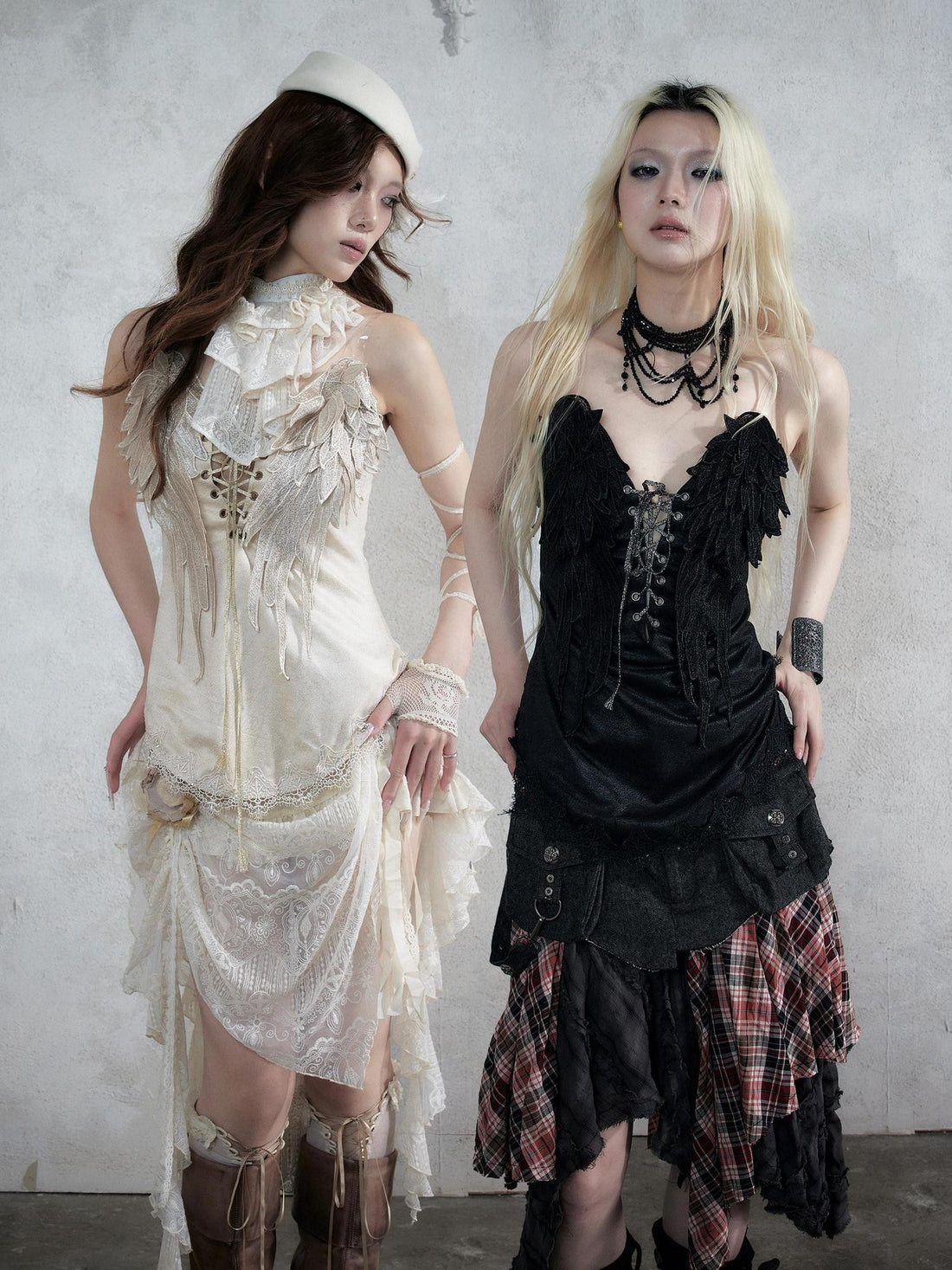 NO ROMANCE Regal Knight 3d Wing Embroidery Lace Up Women&