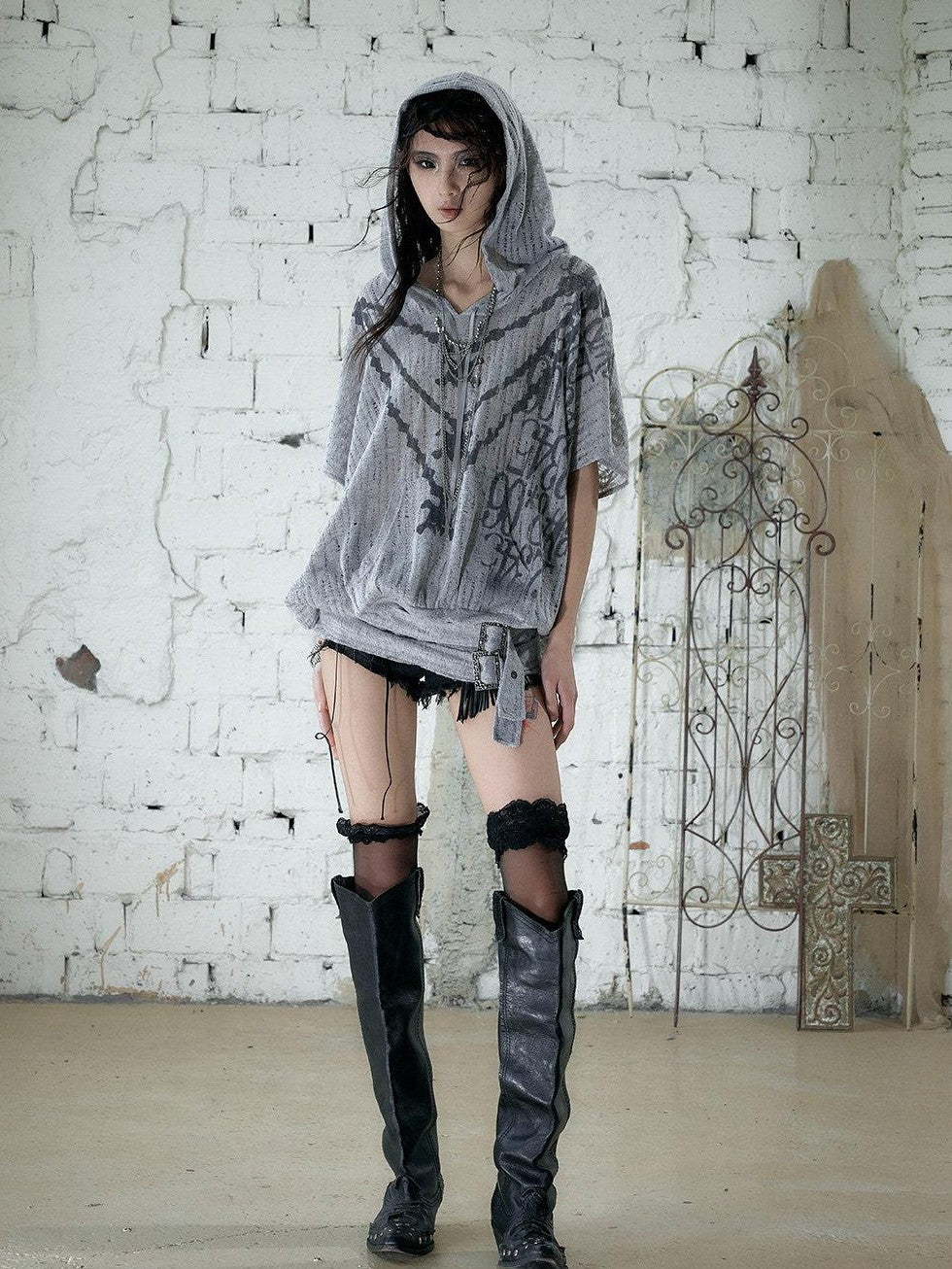 NO ROMANCE Ripped Printed Hooded Batwing Punk Women&