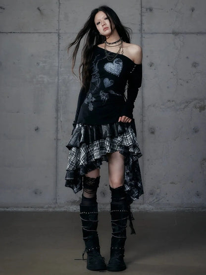 NO ROMANCE Stretchy Knit Asymmetric Neck Slim Long Sleeve Women Cross Heart Graphic T-Shirt