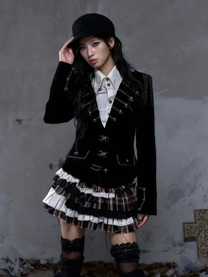 NO ROMANCE Tiered Ruffle Punk Low Rise Frayed Hem Loose Fit Women Citywalk Black Red Skirt