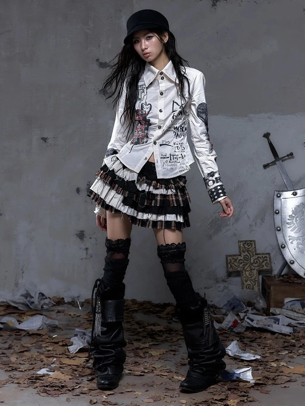 NO ROMANCE Tiered Ruffle Punk Low Rise Frayed Hem Loose Fit Women Citywalk Black Red Skirt