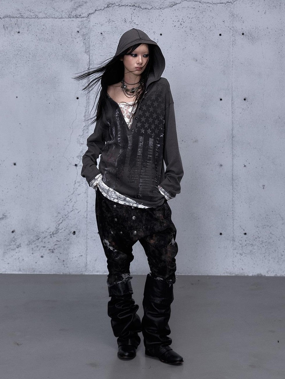 NO ROMANCE V-neck Print Lace Panel Loose Fit Women&