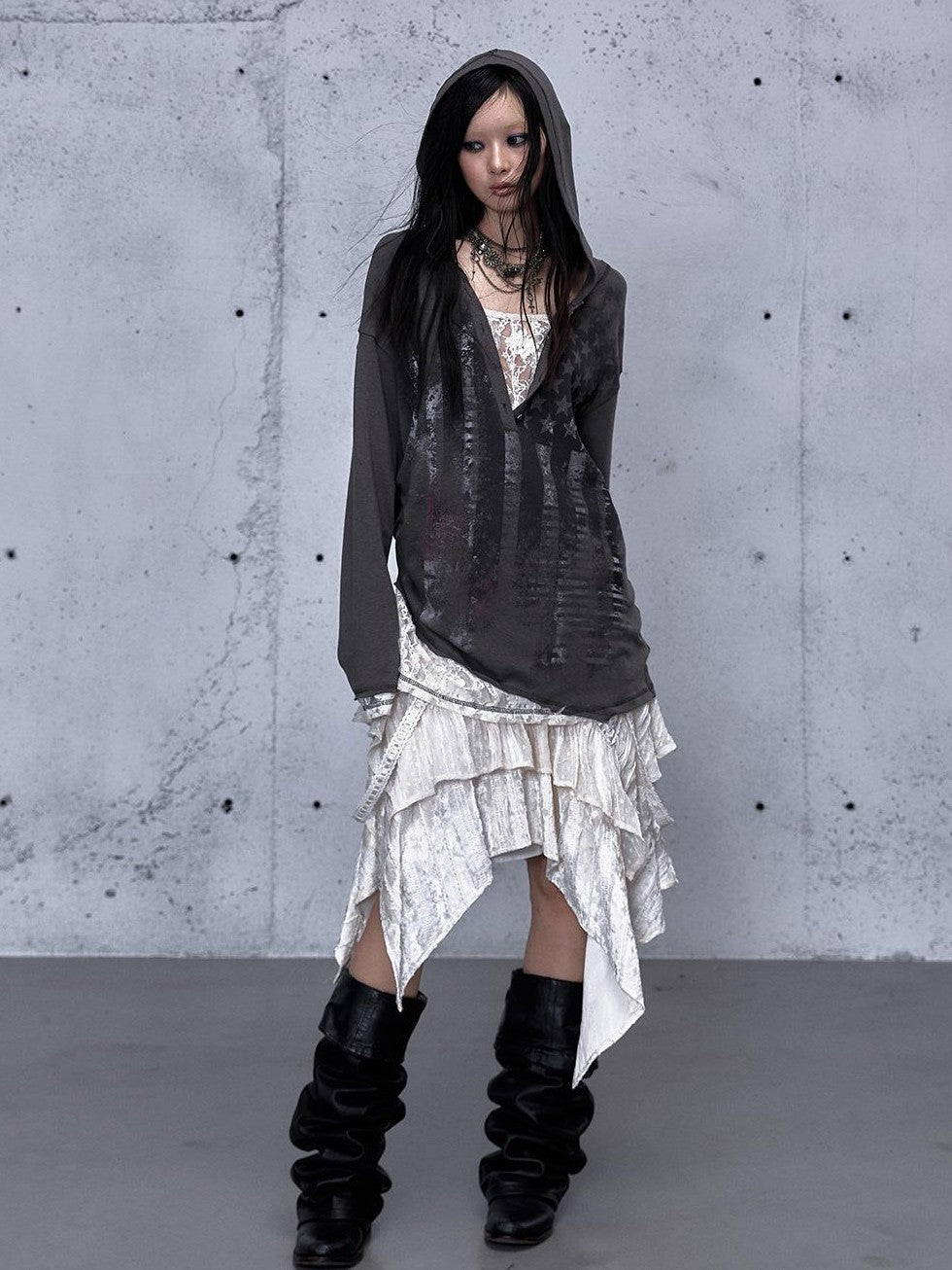 NO ROMANCE V-neck Print Lace Panel Loose Fit Women&