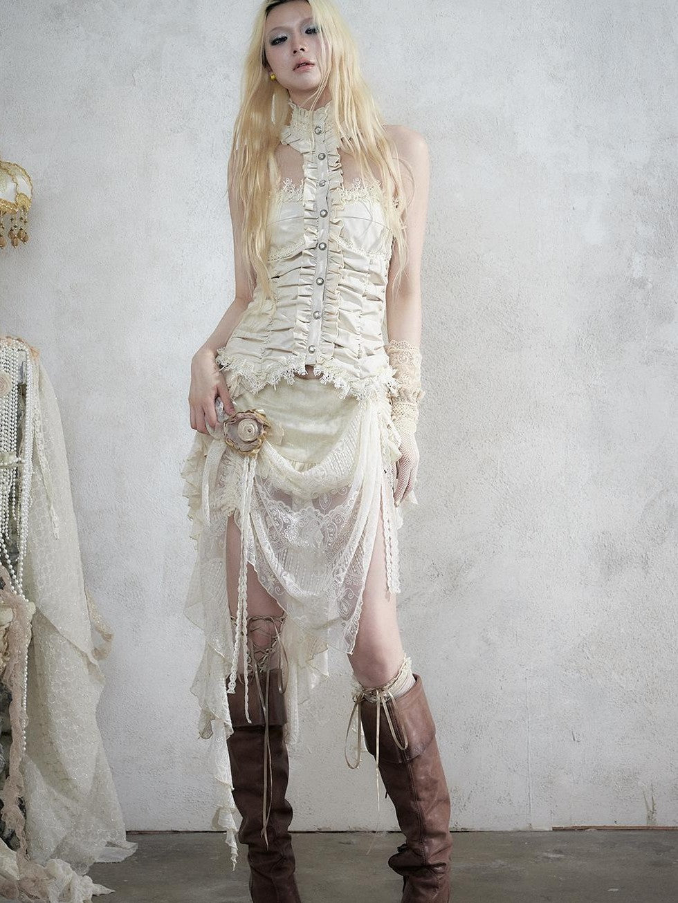 NO ROMANCE Vintage Baroque Lace Panel Ruched Velvet Bustier Women&