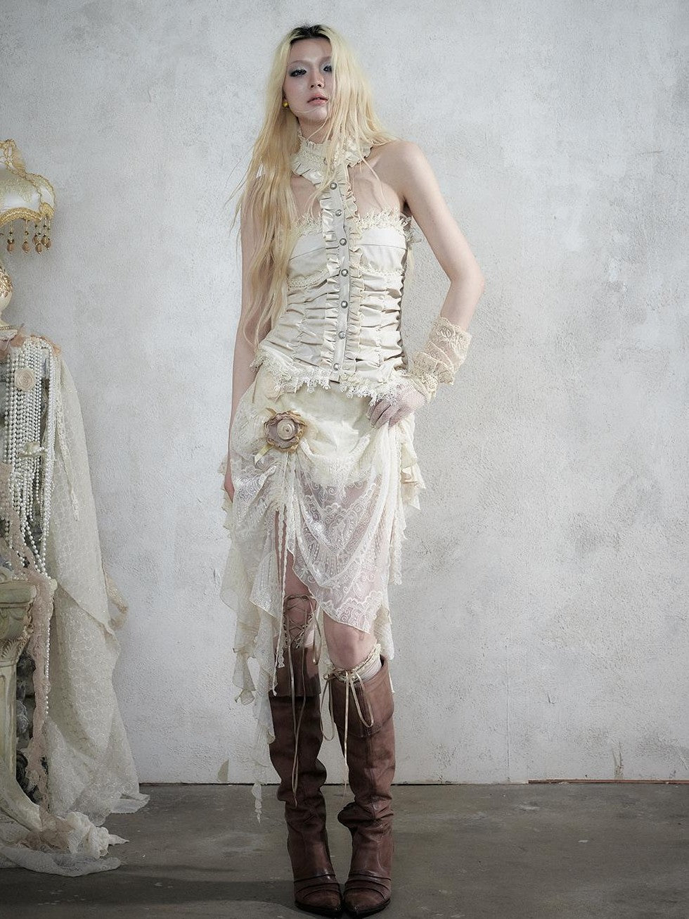 NO ROMANCE Vintage Baroque Lace Panel Ruched Velvet Bustier Women&