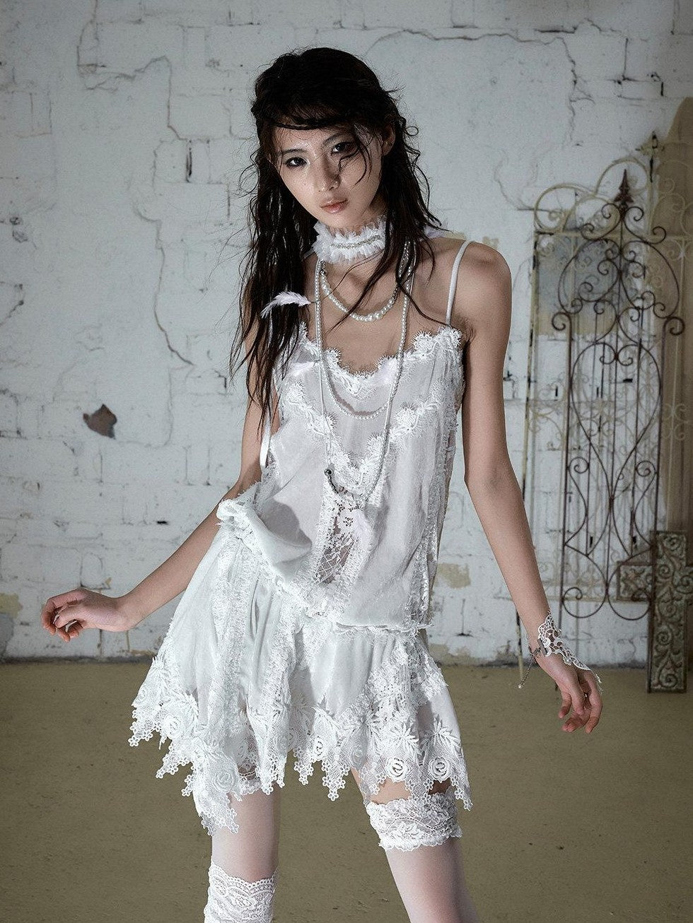 NO ROMANCE Vintage Pleated Hand Beaded Collar Women&