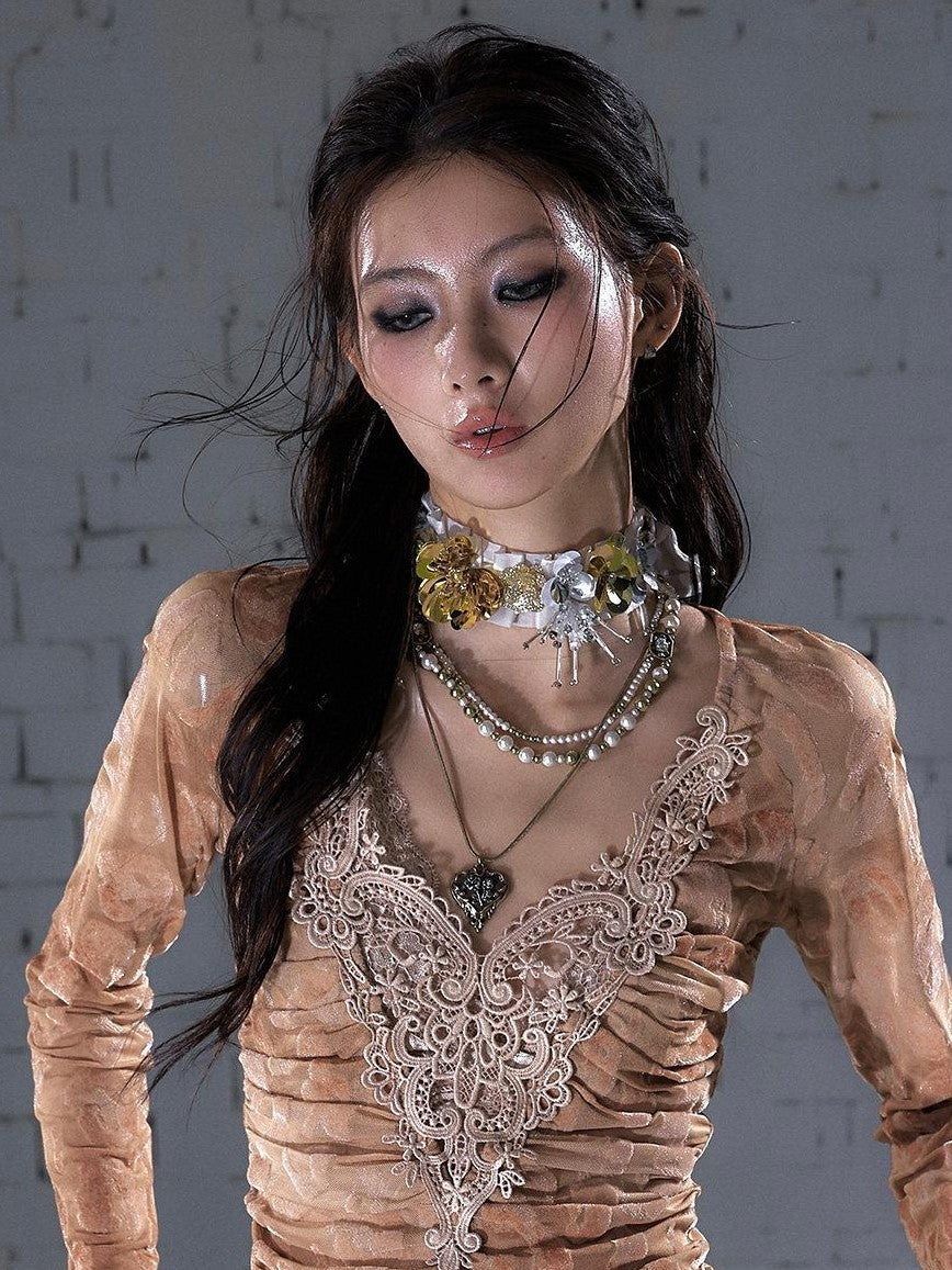 NO ROMANCE Vintage Regal Pleated Hand Beaded Floral Women&